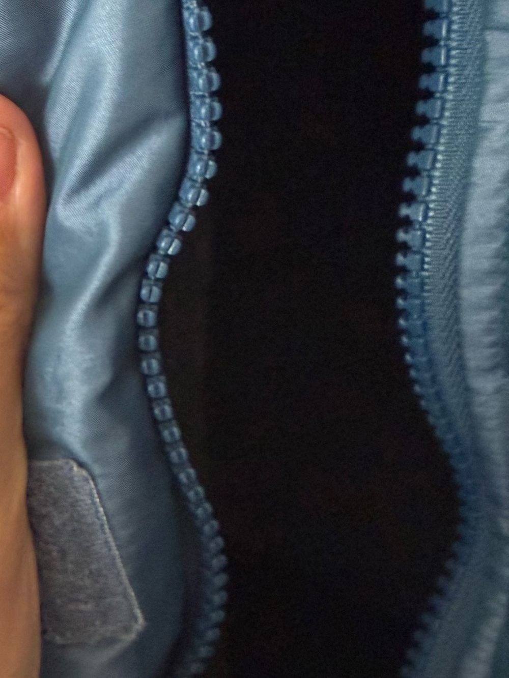 GAP Blue Puffer Vest (M) - Picture 3 of 4
